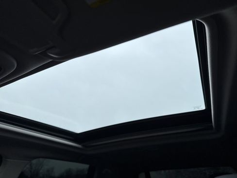 Used 2023 Subaru Forester Touring image 19