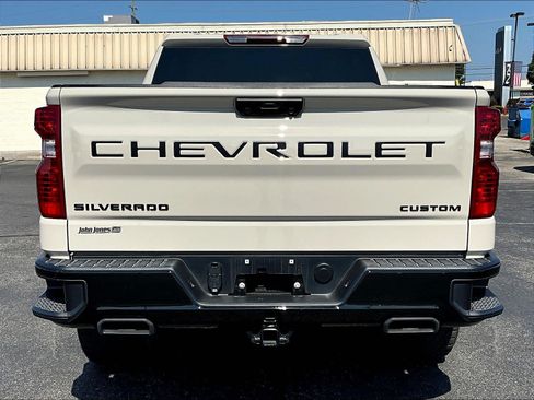 Used 2026 Chevrolet Silverado 1500 Custom Trail Boss w/ Dark Appearance Package AWD/4WD image 5