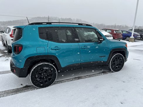 Used 2022 Jeep Renegade Altitude w/ Convenience Group image 4