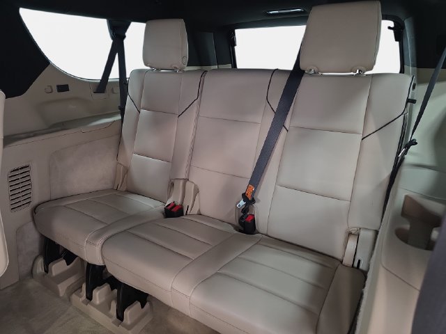 Used 2023 Cadillac Escalade ESV Premium Luxury w/ LPO, Floor Liner Package AWD/4WD image 37