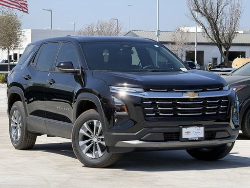 New 2026 Chevrolet Equinox LT FWD image 2