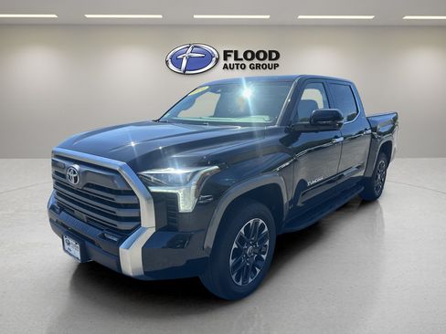 Used 2024 Toyota Tundra Limited AWD/4WD image 3