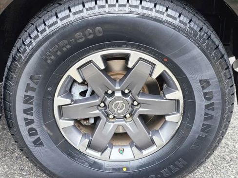 Used 2018 Nissan Frontier SV image 10