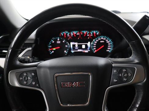 Used 2017 GMC Yukon SLT AWD/4WD image 9