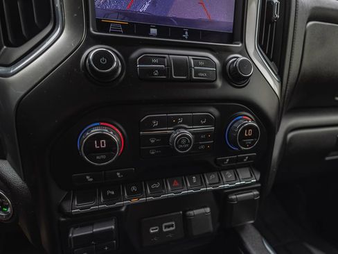 Used 2019 Chevrolet Silverado 1500 RST AWD/4WD image 17