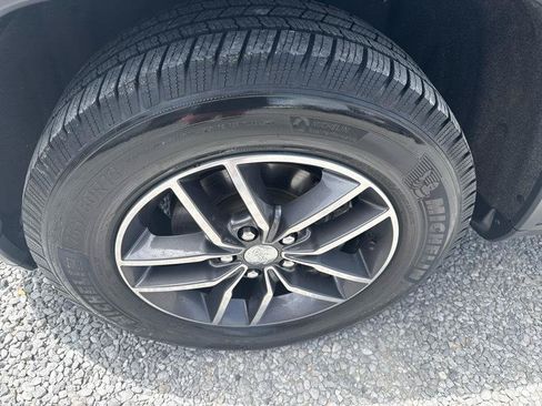 Used 2018 Jeep Grand Cherokee Limited RWD image 7