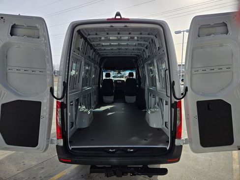 New 2026 Mercedes-Benz Sprinter 2500 image 7