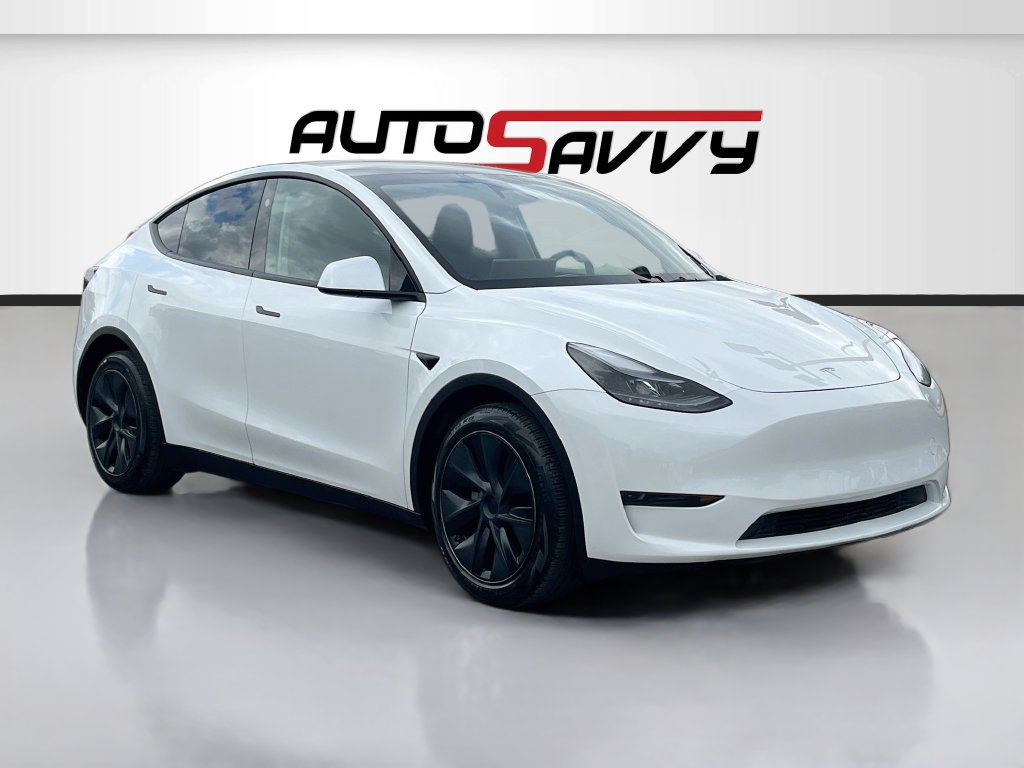 Used 2024 Tesla Model Y Long Range RWD image 1
