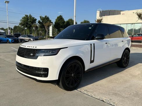 Used 2024 Land Rover Range Rover Long Wheelbase SE AWD/4WD image 7