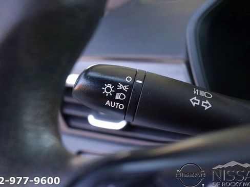 Used 2024 Nissan Altima 2.5 SV image 23