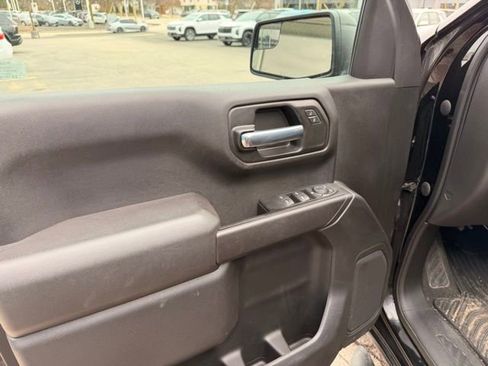 Used 2023 Chevrolet Silverado 1500 Custom image 11