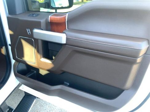 Used 2022 Ford F450 King Ranch w/ Chrome Package image 19