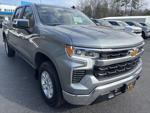Used 2025 Chevrolet Silverado 1500 LT RWD image 2