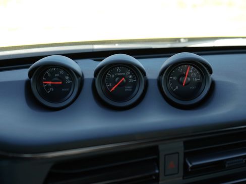 Used 2024 Nissan Z Performance w/ Floor Mat Package image 25