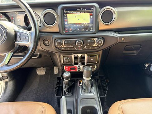 Used 2020 Jeep Gladiator Rubicon AWD/4WD image 12