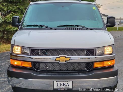 New 2025 Chevrolet Express 3500 Extended w/ Driver Convenience Package image 4