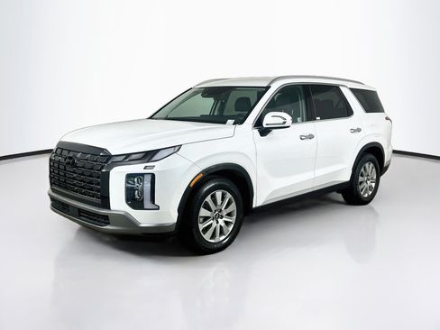 Used 2025 Hyundai Palisade SEL FWD image 3
