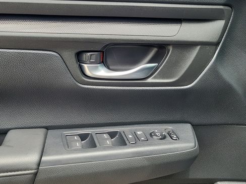 Used 2025 Honda CR-V LX image 23