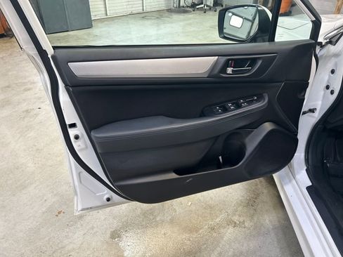 Used 2017 Subaru Legacy 2.5i Premium image 23