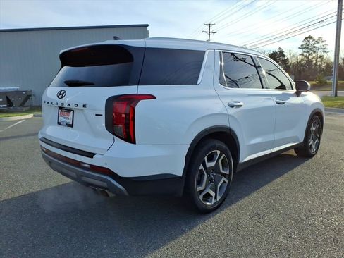 Used 2024 Hyundai Palisade Limited image 4