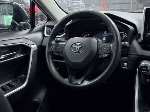 Used 2024 Toyota RAV4 XLE AWD/4WD image 24