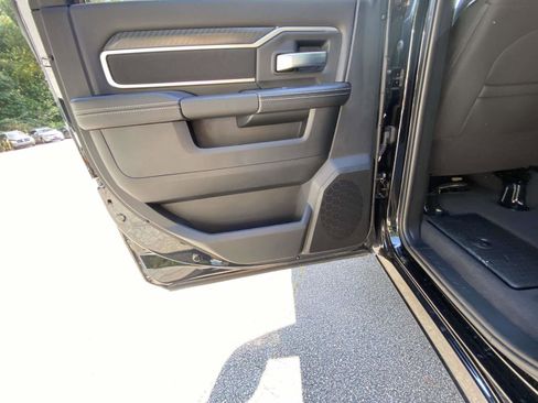 Used 2025 RAM 3500 Big Horn image 17