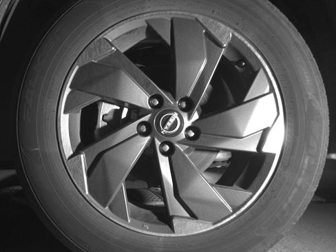 Used 2025 Nissan Rogue SV FWD image 12