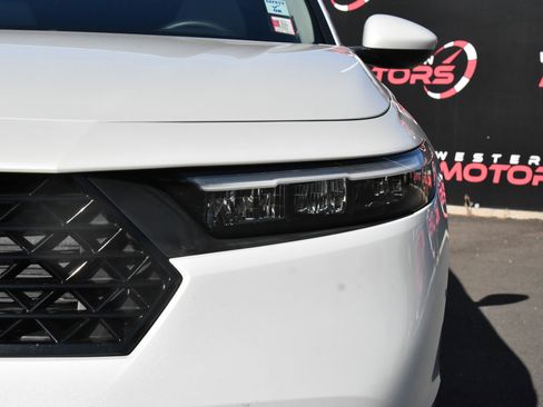 Used 2023 Honda Accord LX image 11