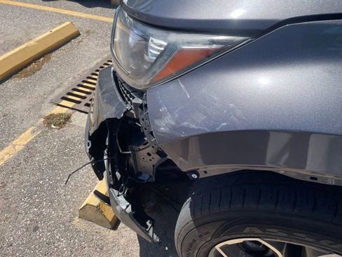 Used 2021 Honda CR-V EX image 9