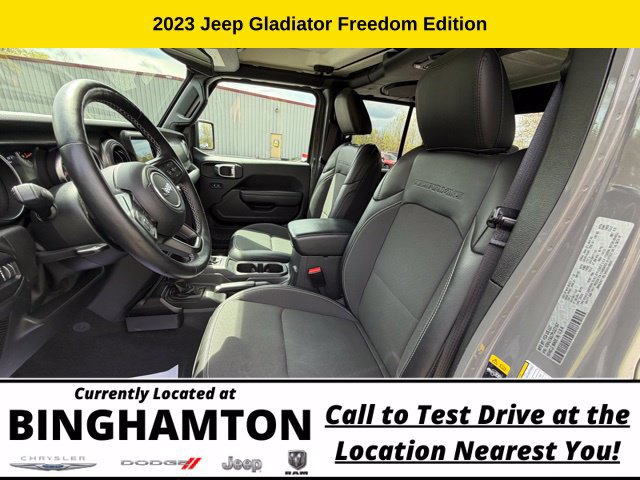 Used 2023 Jeep Gladiator Sport AWD/4WD image 16