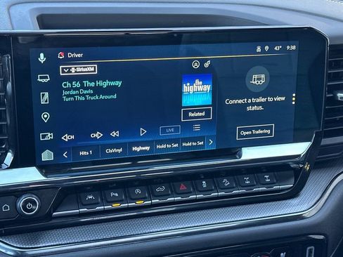 Used 2025 Chevrolet Silverado 1500 ZR2 w/ Technology Package image 17