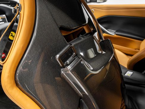 Used 2015 Ferrari F12 Berlinetta image 13