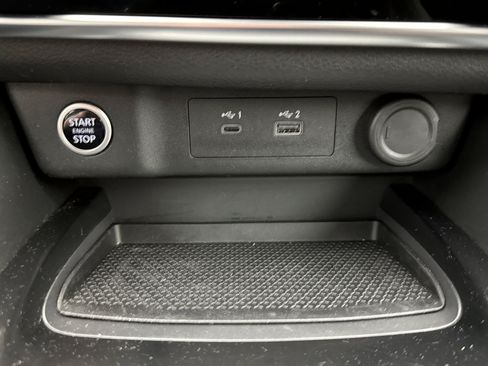 Used 2023 Nissan Rogue S AWD/4WD image 15