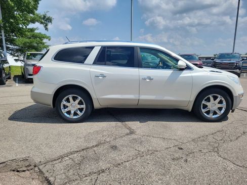 Used 2009 Buick Enclave CXL w/ Entertainment Package #2 AWD/4WD image 6
