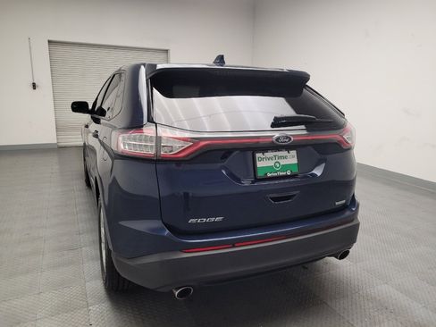 Used 2017 Ford Edge SE FWD image 6