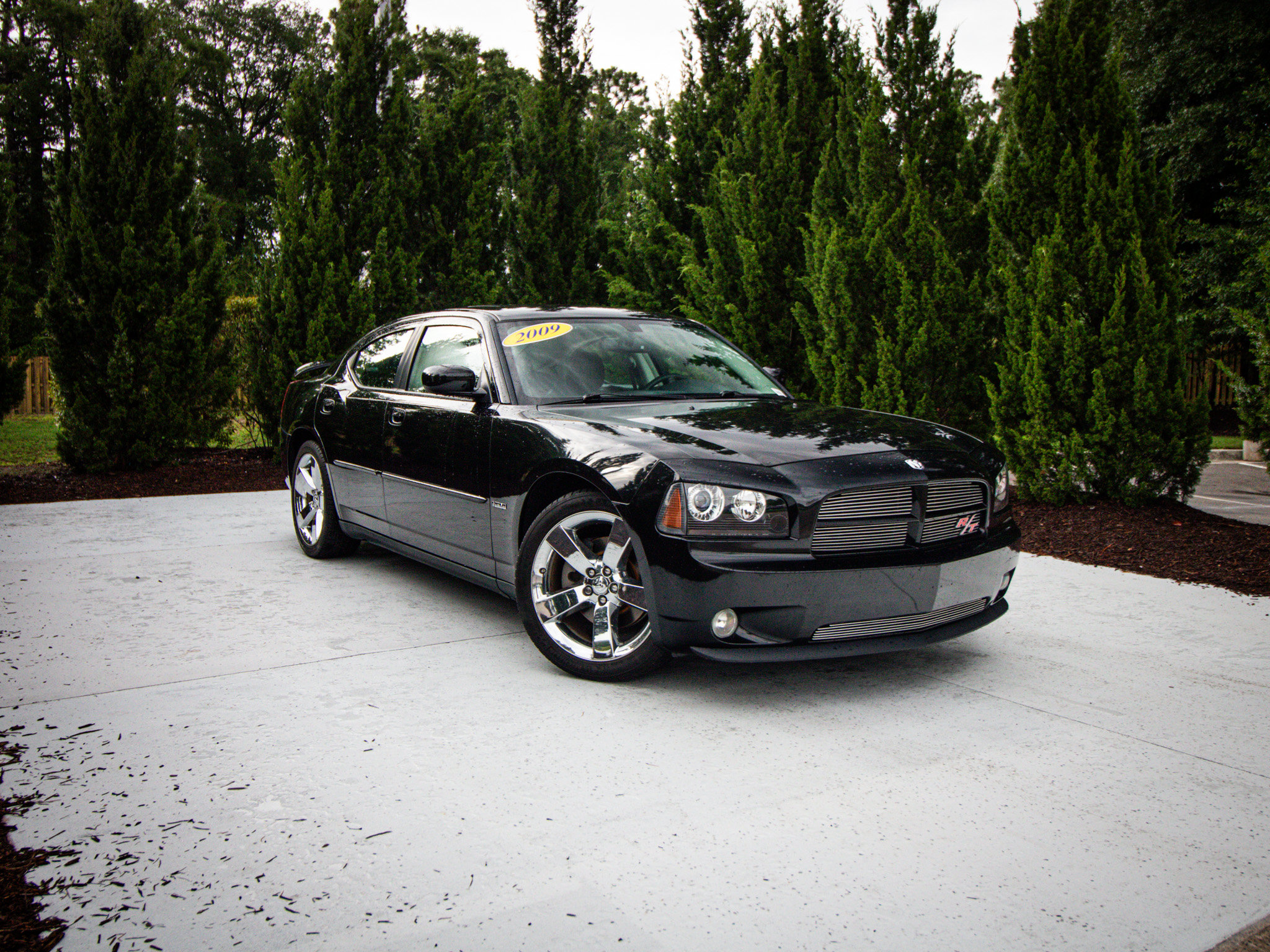 Used 2009 Dodge Charger R/T RWD image 2