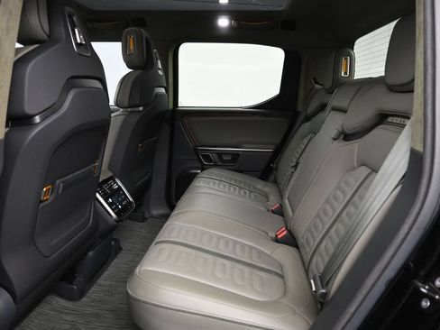 Used 2022 Rivian R1T Adventure AWD/4WD image 20