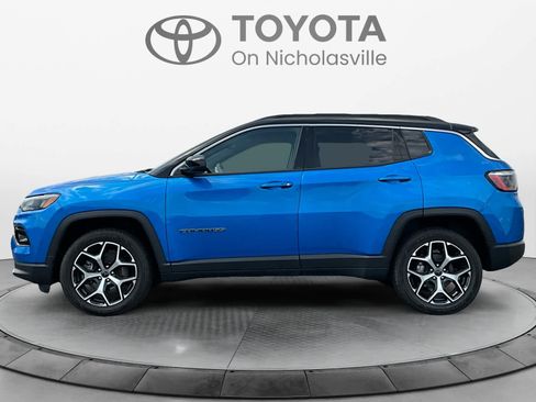 Used 2025 Jeep Compass Limited AWD/4WD image 2