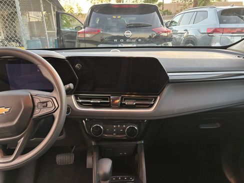 Used 2025 Chevrolet TrailBlazer LT image 18