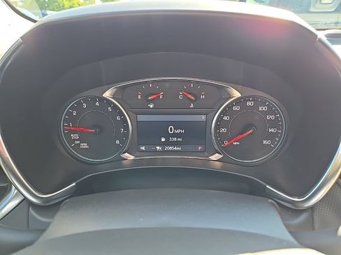 Used 2024 Chevrolet Equinox Premier AWD/4WD image 50
