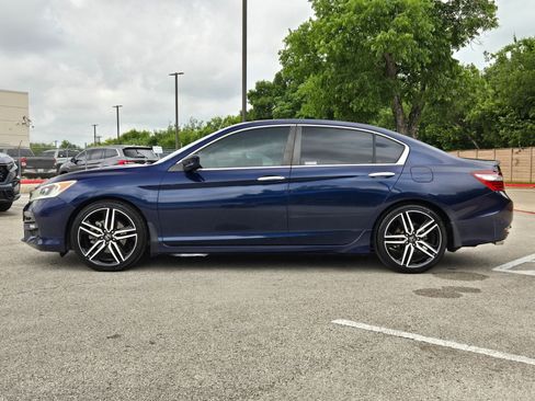 Used 2017 Honda Accord Sport image 2