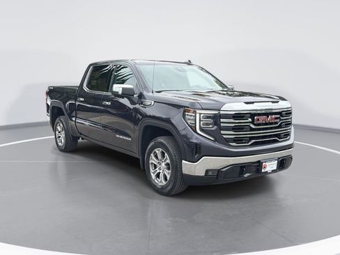 Used 2025 GMC Sierra 1500 SLT AWD/4WD image 1