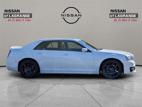 Used 2022 Chrysler 300 S image 4
