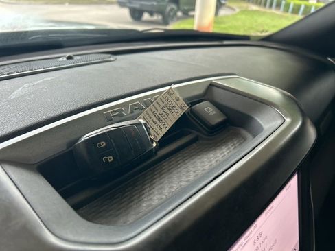 Used 2024 RAM 2500 Big Horn image 27