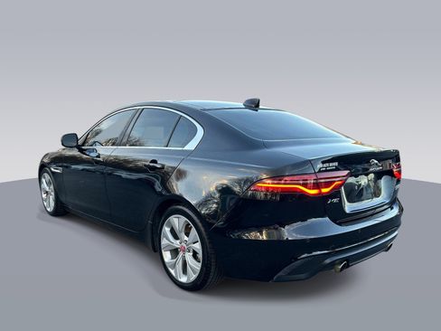 Used 2020 Jaguar XE S RWD image 5