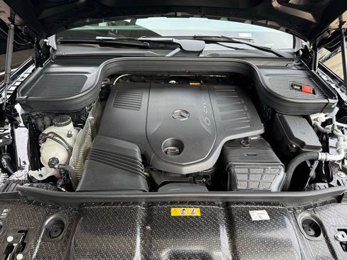 New 2026 Mercedes-Benz GLS 450 4MATIC image 16