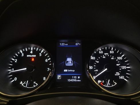 Used 2020 Nissan Rogue SV FWD image 23