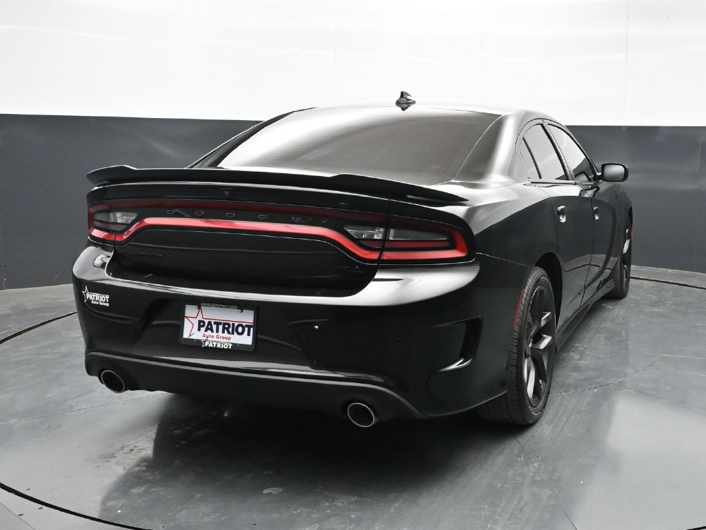 Used 2022 Dodge Charger R/T w/ Blacktop Package RWD image 24
