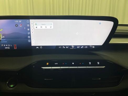 Used 2025 Buick Enclave Preferred image 22