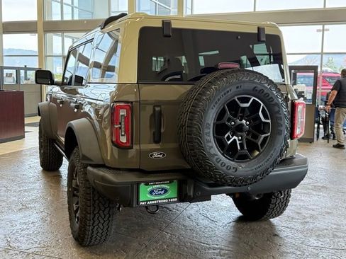 New 2026 Ford Bronco Badlands image 3